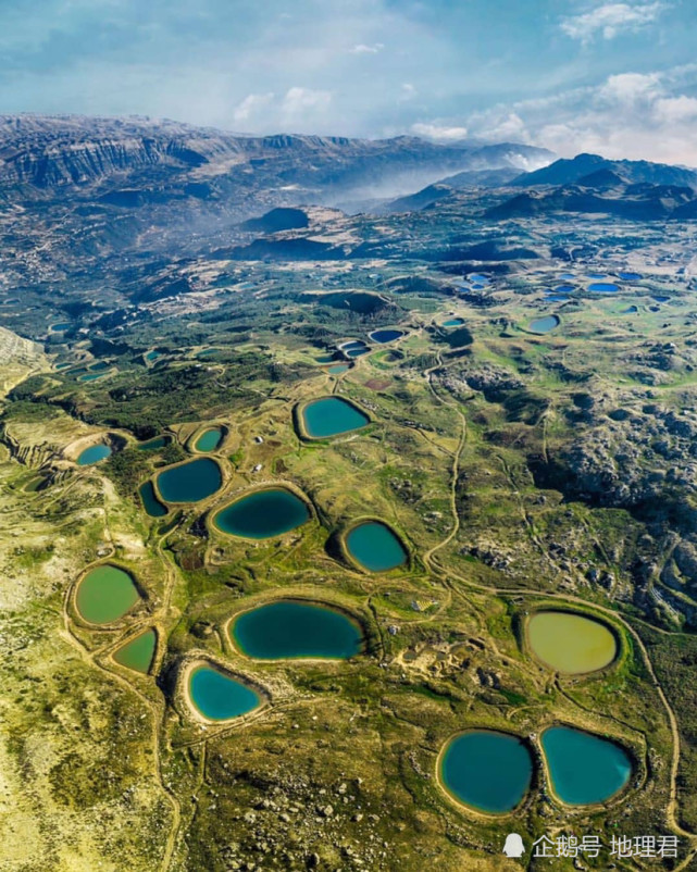 黎巴嫩的人工湖大地的色斑