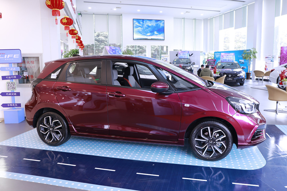 飞度姊妹车但比飞度更动感东风本田life到店实拍