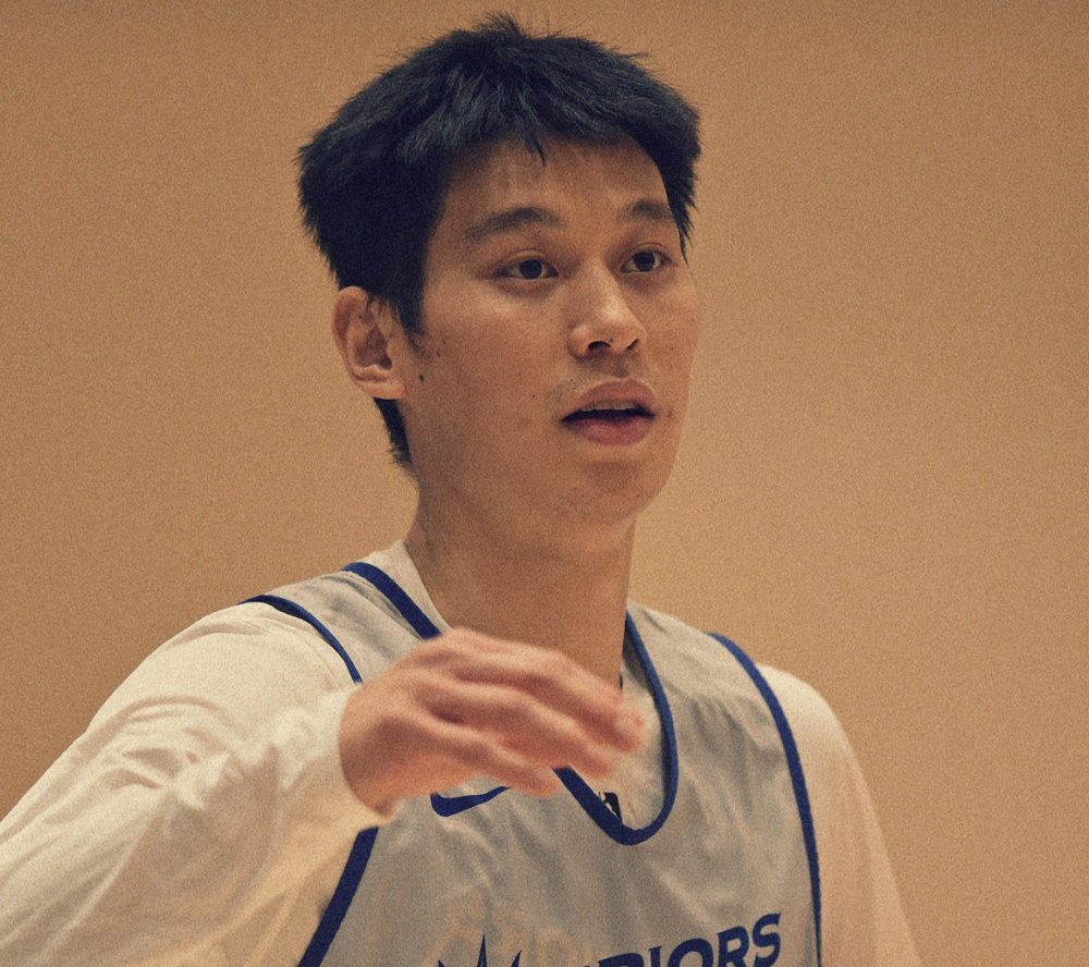 结束隔离林书豪首次参加圣克鲁兹勇士训练营戴着口罩心情不错