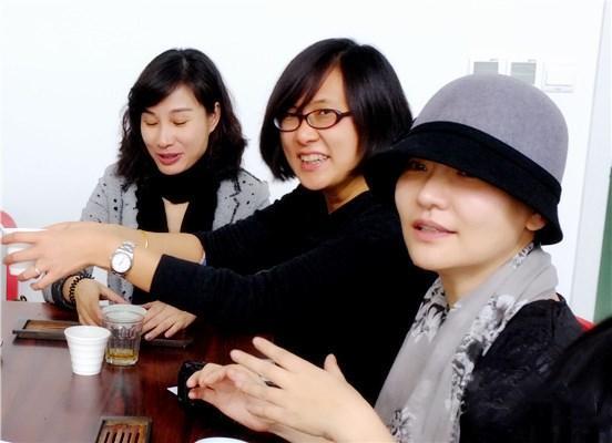 央视新闻主播胥午梅近况,她是从安徽走出来的知名央视主持人
