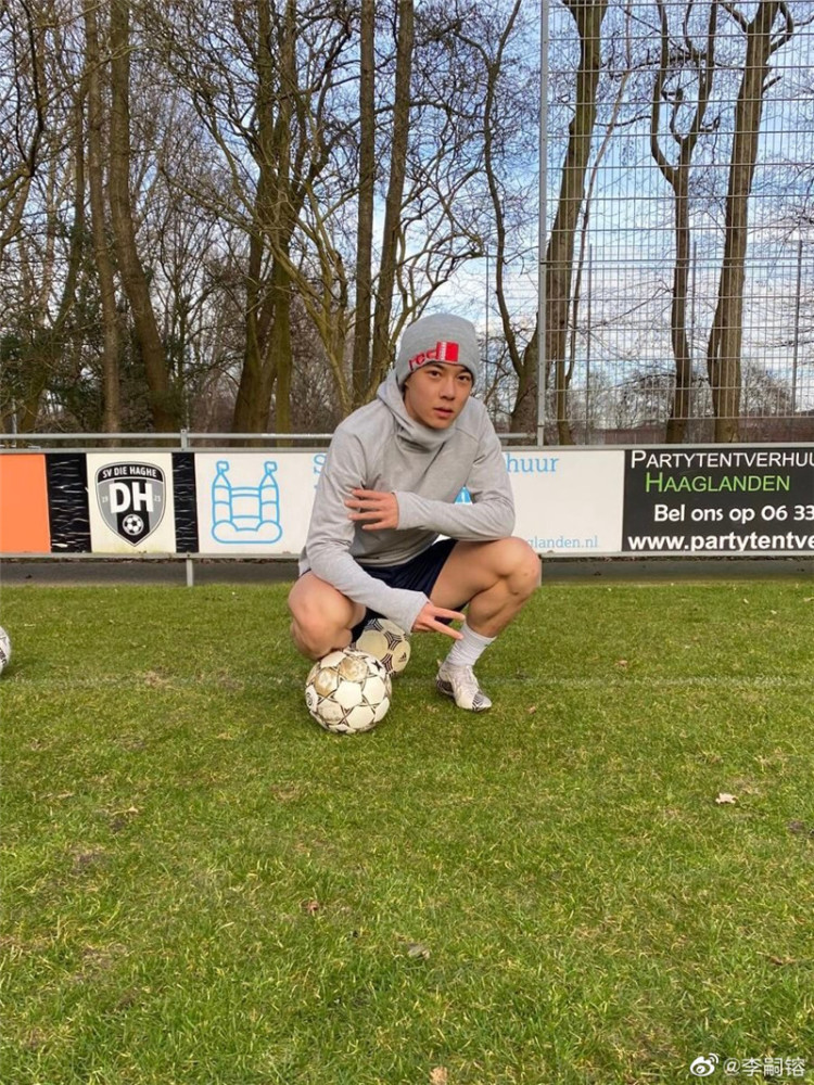 李明儿子成中国足球颜值担当更须成实力担当