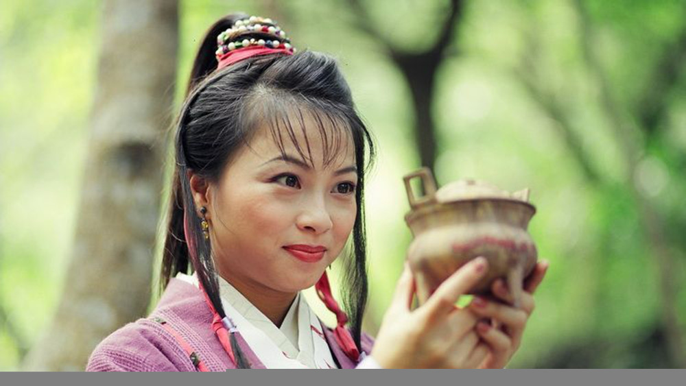 冰蚕本是少林寺慧净和尚的,却被阿紫偷来练功,游坦之为了帮阿紫,故意