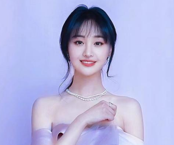 粉丝为证明郑爽"没整过",用电脑合成女儿正脸,看清五官:欠她个道歉