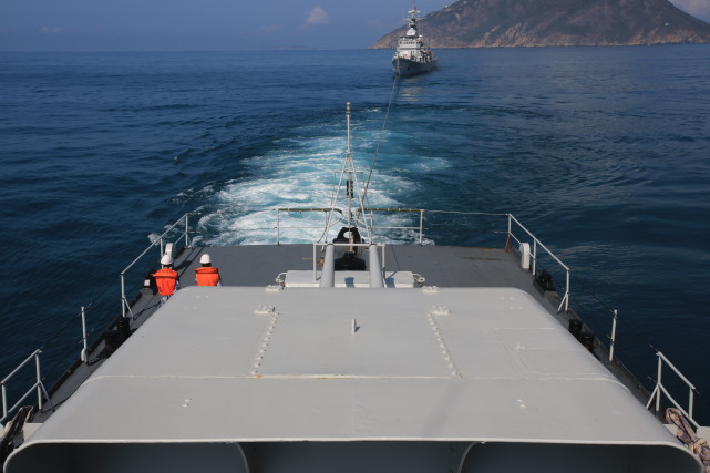 南部战区海军实弹考核丹东舰海上火力全开画面燃爆