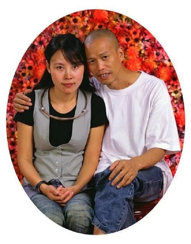 何云昌为追求艺术用自己的肋骨做项链赠给深爱的5个女人