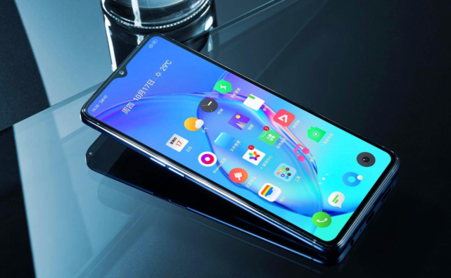 坚果站着饿死,魅族一加妥协,智能手机"小而美"的时代终结