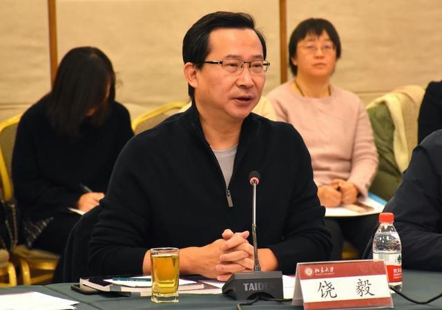 施一公vs饶毅前者名利成果不断后者打假发声不停