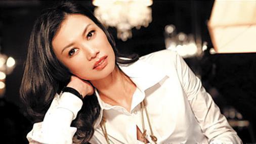 彪悍的邓文迪:离开默多克依旧生猛,轻松上位不止靠心机