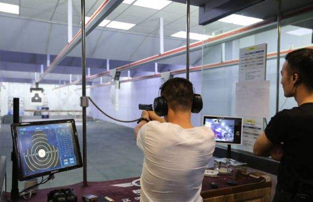 中国开设真枪射击馆，想要进去体验，只需要满足两个条件