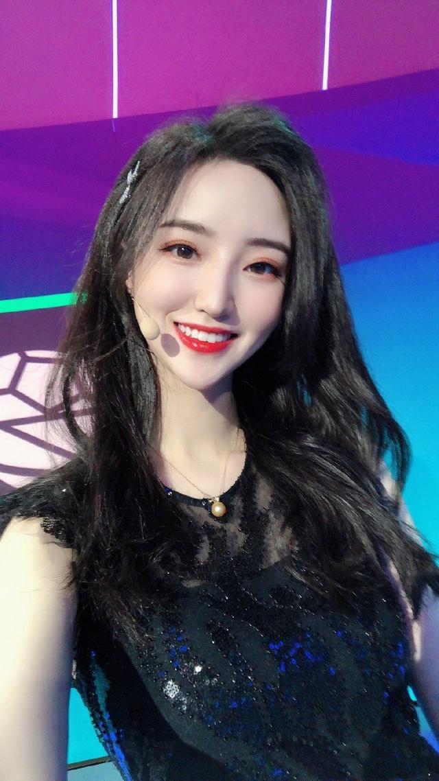 kpl女解说为嘲讽qg逆风重开一事道歉是我业务不成熟伤害了qg