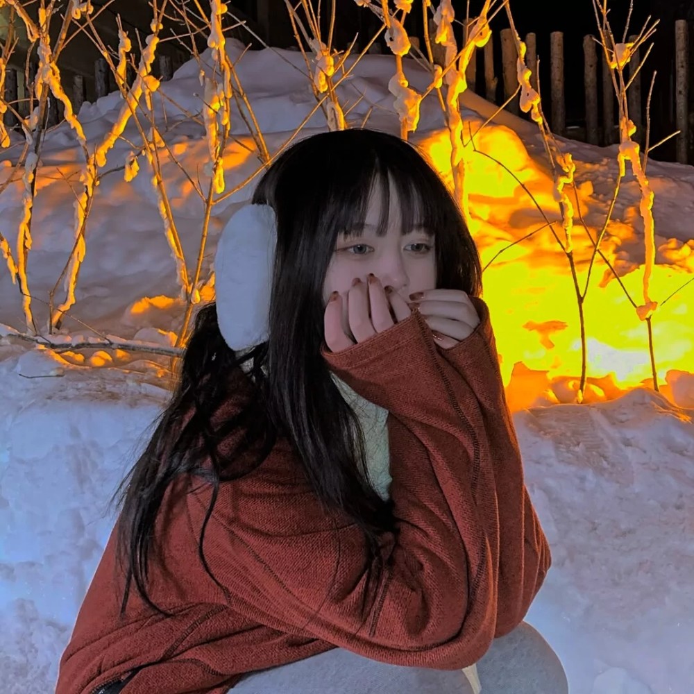 白月光与朱砂痣女生头像