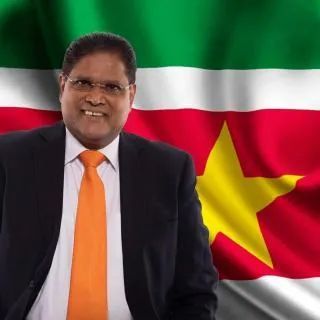 新闻短平快苏里南华裔总统单多吉康复等2月1日