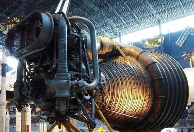 直观3d模拟火箭内部的燃料消耗过程