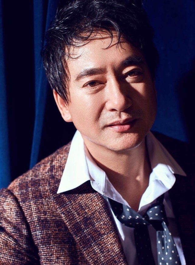 郑成华突然上线点赞,疑似不甘心郑爽退圈,开始找存在感?