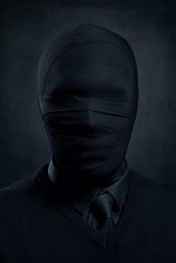 在社会的黑暗森林里,我们首先是一个猎人,然后才是一个好人