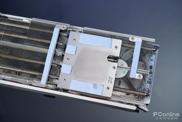 散热模块正面