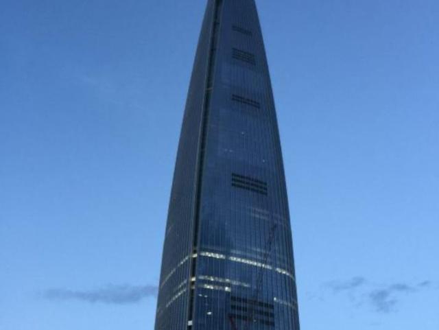 世界高楼排行_全球各国摩天大楼数量排行,基建狂魔可不是白叫的!