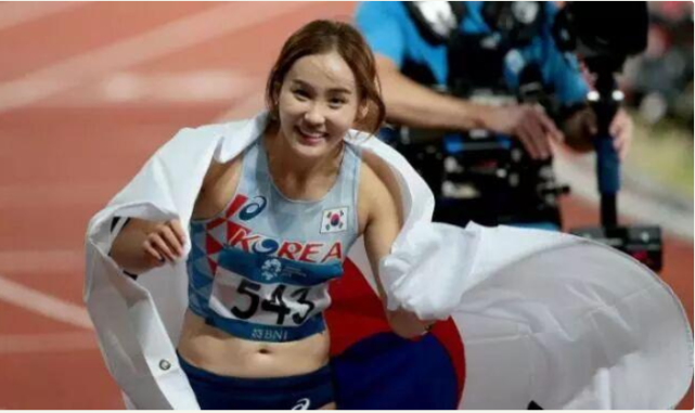 在2018年雅加达亚运会田径女子100米栏决赛上,韩国名将郑慧琳以13秒20