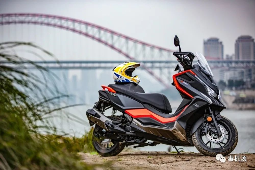 光阳赛艇s350测评国产大踏板新标杆