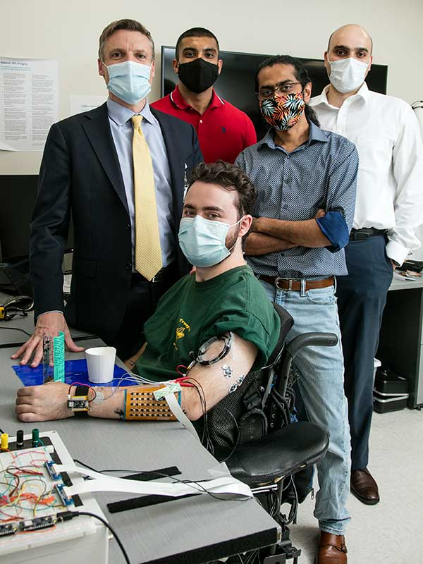 瘫痪|伟大的科技！解码思维让瘫痪患者恢复运动功能，还具有感知能力