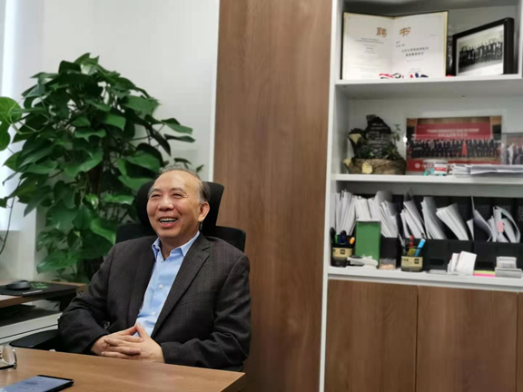 成功标准不该看谁的公司上市了,而是看谁做的药上市了|对话彭彬博士