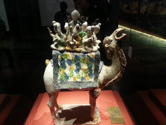 墓里刚挖出来的冥器不适合人们收藏听听马未都是怎么解释的