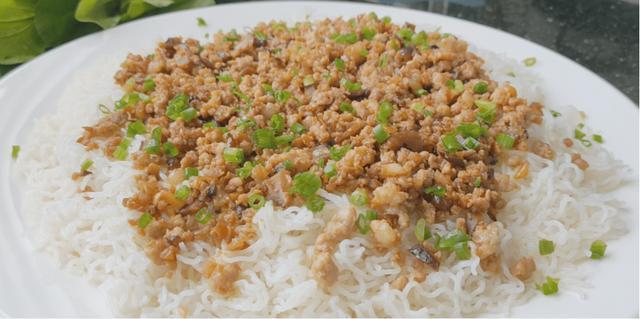 一道简单营养的早餐做法,客家人一周吃3次都不腻,味道香超好吃