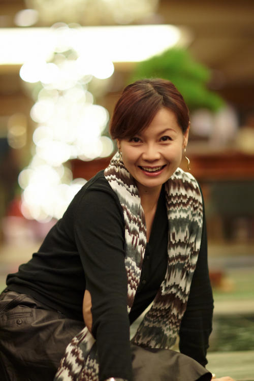 80年代歌手周冰倩:为爱高龄生子险丧命被辜负,今和孩子相依为命_腾讯