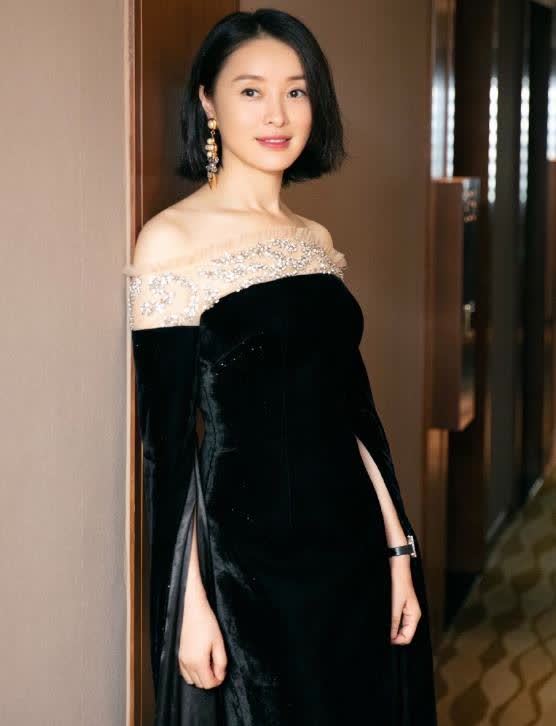 和陈建斌分手15年48岁吴越依旧自信拒绝结婚自己当女强人