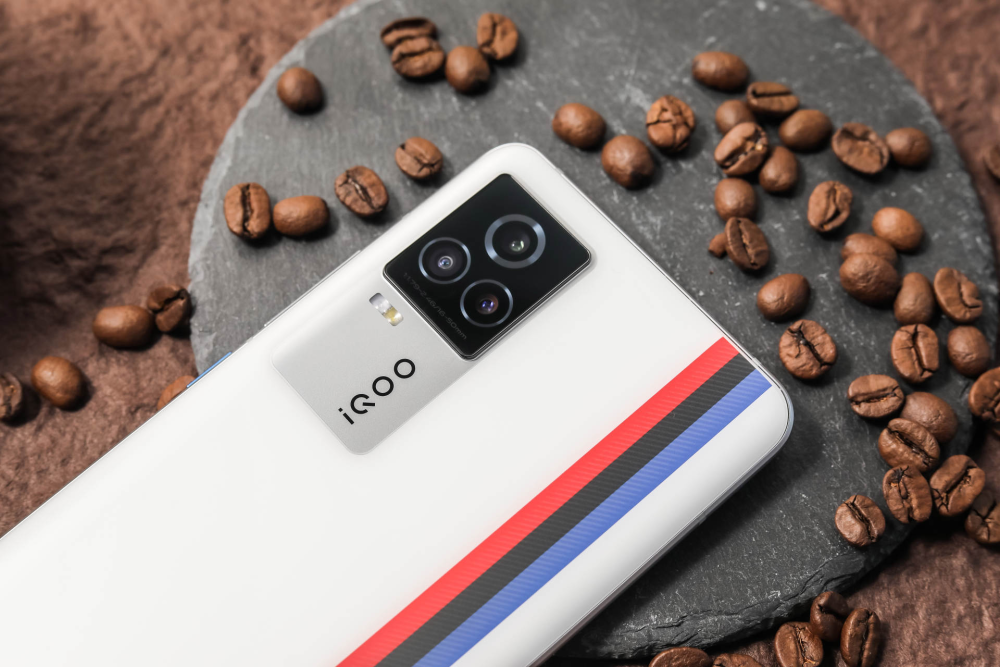 结语通过观看iqoo 7的这一组美图,我们对这款手机也有了一个更加全面