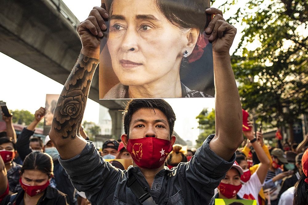【图集】聚焦缅甸政变:军方接管政权,民众抢购食物