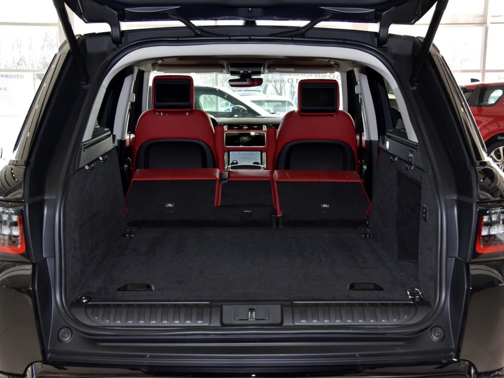 豪华车市场的标杆 小哥带你一起看路虎揽胜运动版