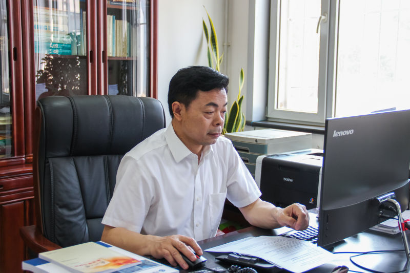 中国工程院院士冯夏庭任东北大学校长