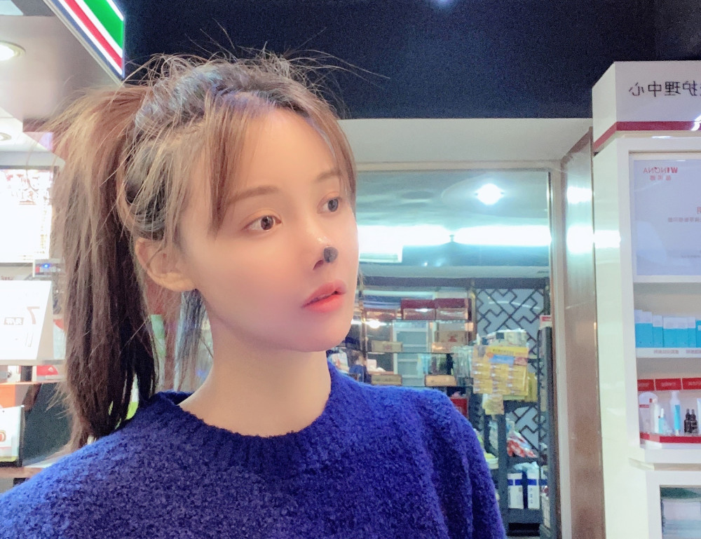 高溜个人信息资料照片起底演员高溜整容失败鼻子坏死经历令人震惊