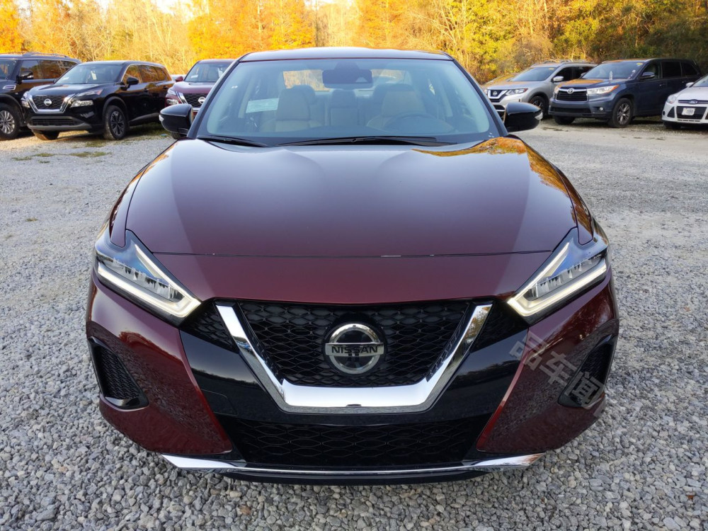 日产新款"大号天籁"西玛实拍,造型回归典雅,搭载六缸发动机