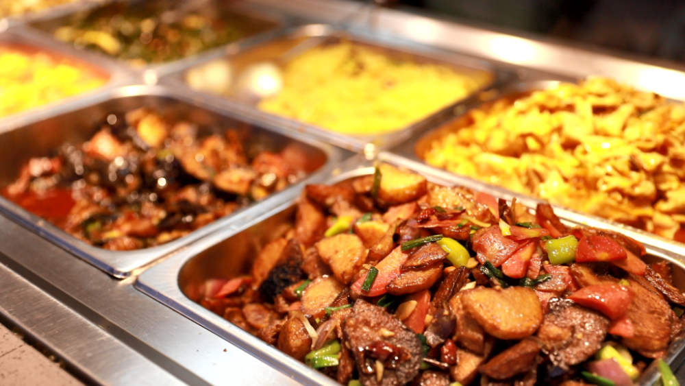 留校过年只能吃饺子学校食堂不不不菜式超多还便宜