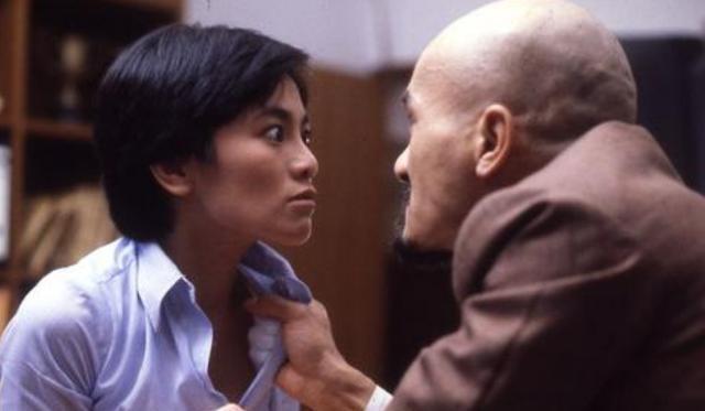 57岁乌鸦张耀扬昔日大反派如今无法动弹出行靠轮椅