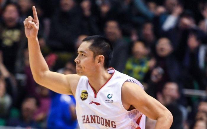 历史三分球排行榜_盘点NBA常规赛历史单节三分球命中数排行,克莱汤普森榜首,可惜没...