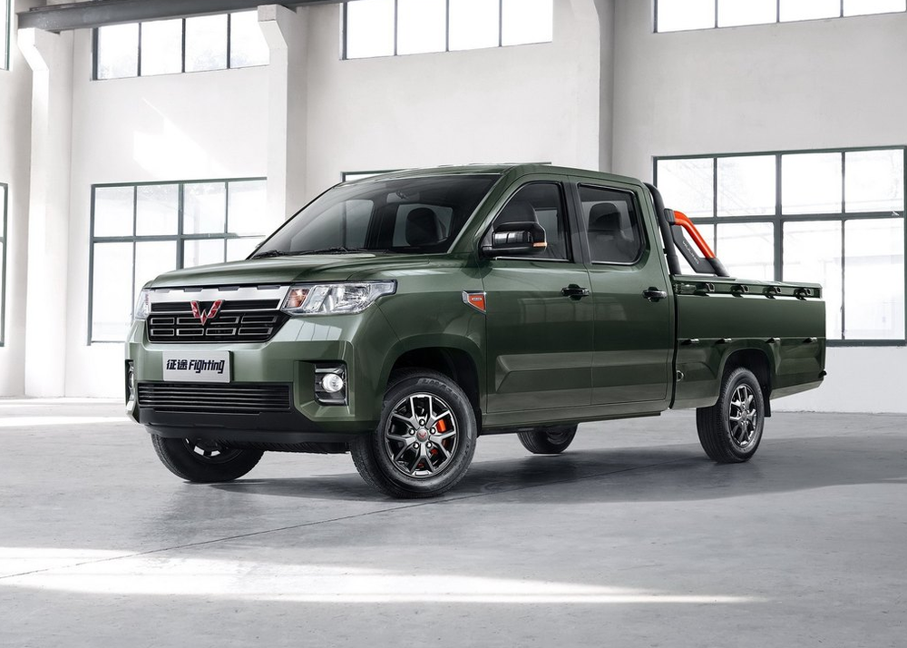 五菱皮卡9块9开始盲订外观青春全系气囊动力偏弱