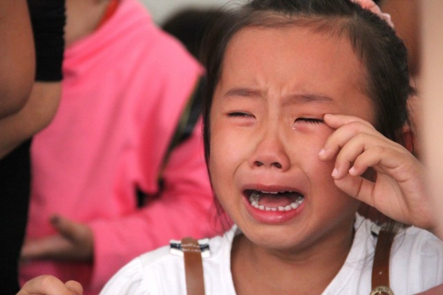 小时候当你被别人欺负了,被老师批评了,你可能会找个小角落默默地哭泣