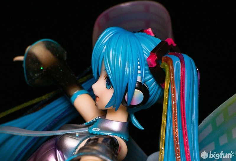 手办评测vocaloid初音未来10周年纪念ver豪华版