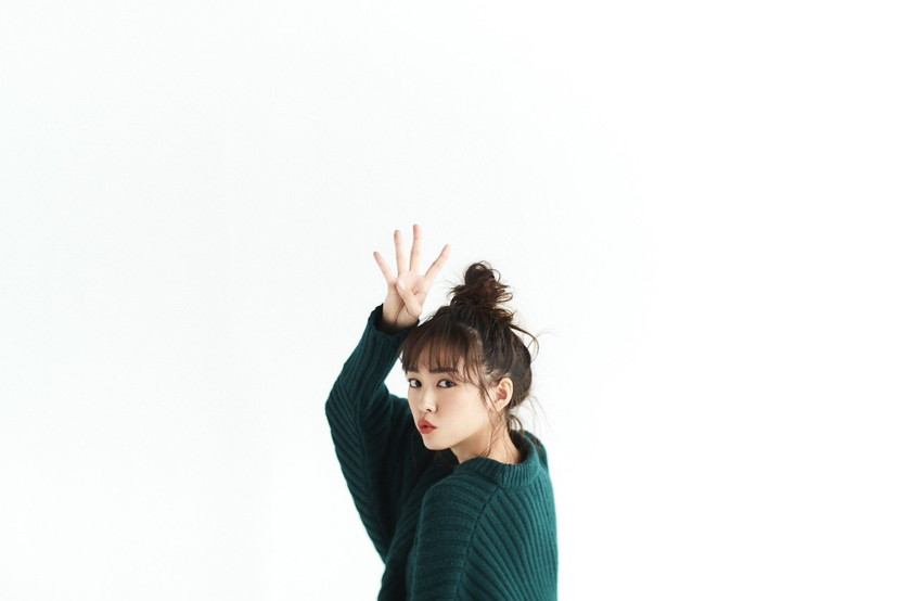 桐谷美玲新年倒计时系列写真 腾讯新闻