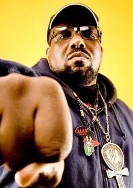 牙买加人 kool herc 被称为"嘻哈文化之父",他创造了dj和说唱音乐.