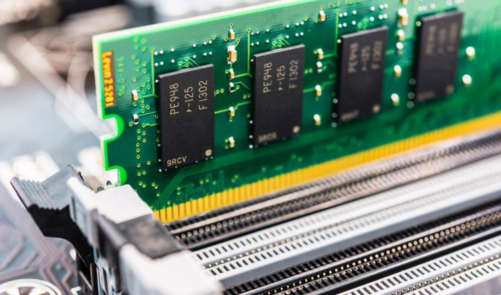 不过在2021年,内存大概率是要涨价了,好在目前内存价格还变动不大,你