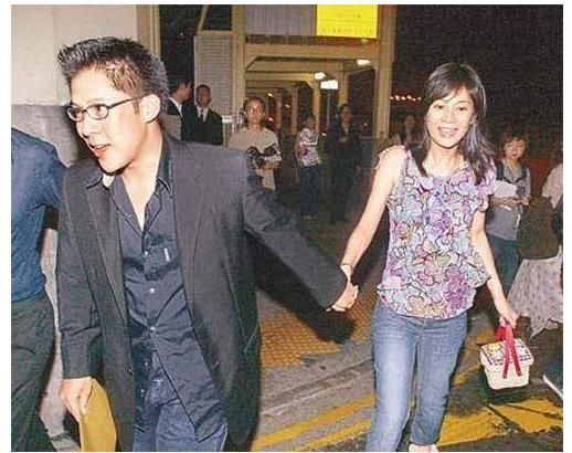 霍启刚2任前女友近照,长相比郭晶晶好看?网友:压根不是一级别