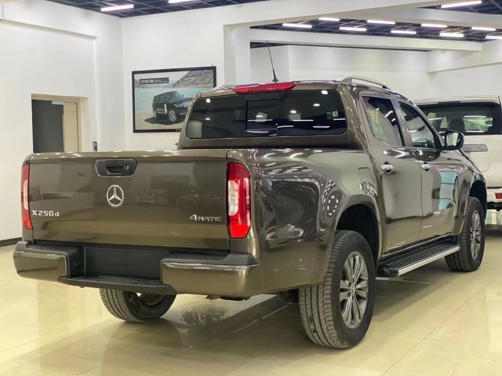 全新奔驰皮卡亮相23t柴油动力四驱网友换标版纳瓦拉来袭