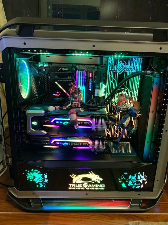 好啦~看完文章的小伙伴们,你们觉得在机箱里面放手办的行为是正确的