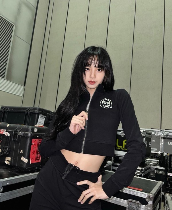 blackpink线上演唱会幕后照,美女们太养眼了!我爱辣妹