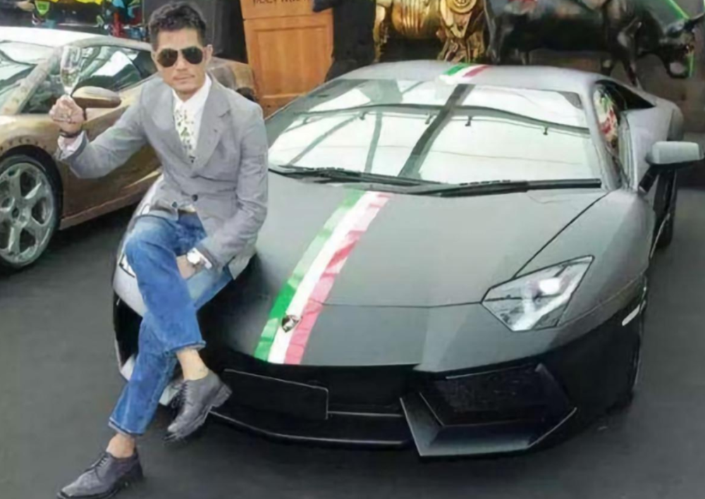 张一山年收入3千万座驾却是辆破车网友娱乐圈的清流