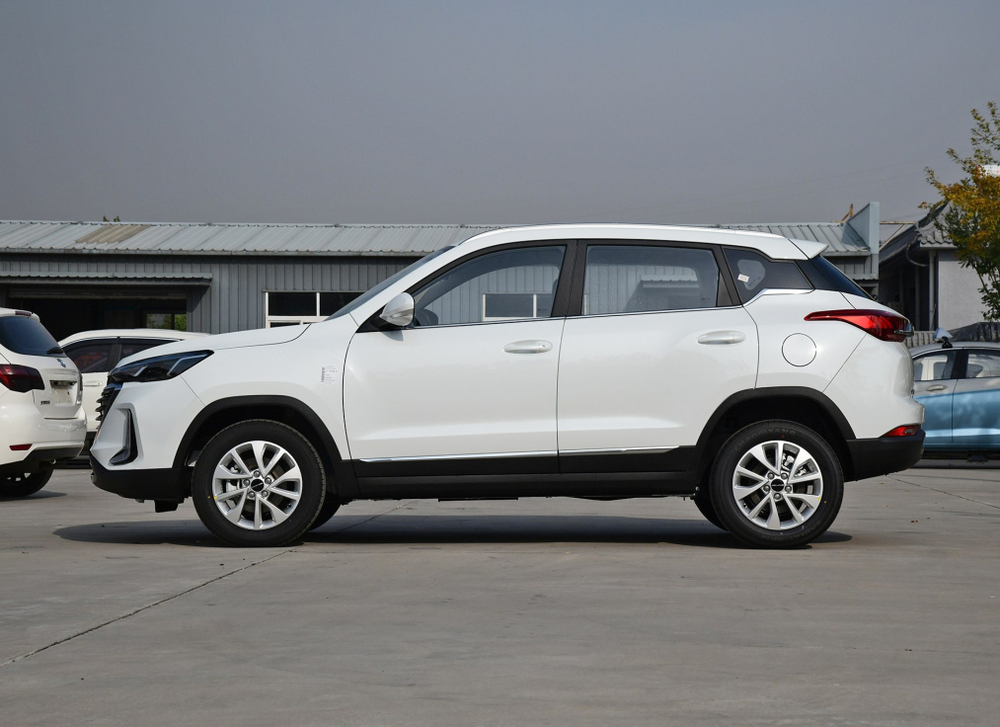 北汽新suv起步不到6万全系涡轮增压内饰豪华